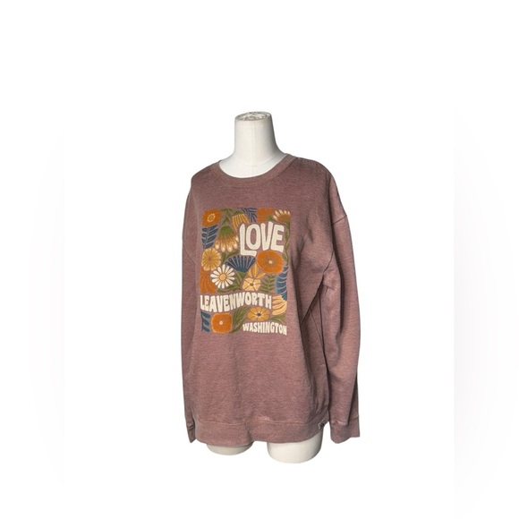 TECH STYLES - Love Leavenworth Washington Sz Large Crew neck sweatshirt NWT - Picture 3 of 6